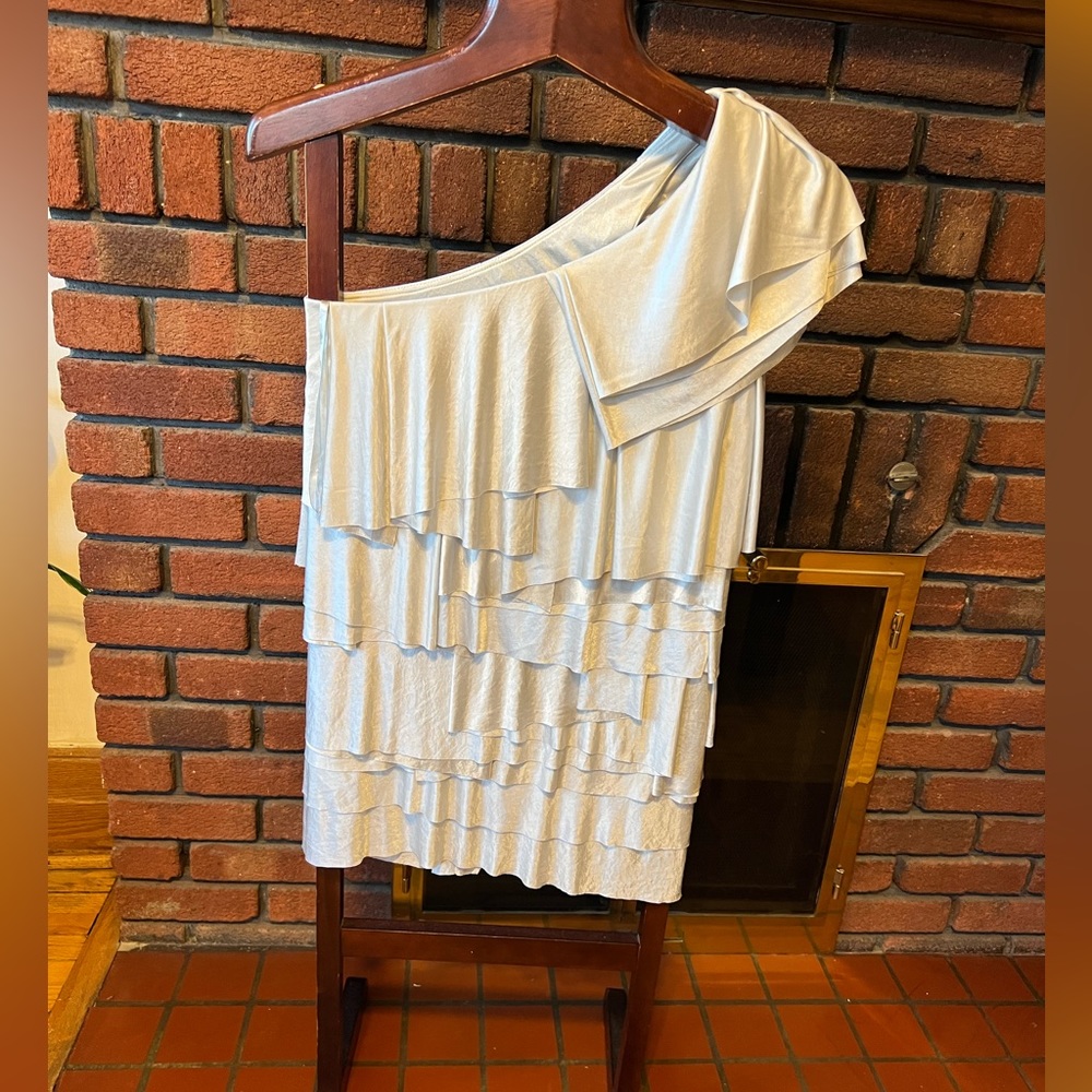 Super cute ,used once BCBG Maxazria dress size XS